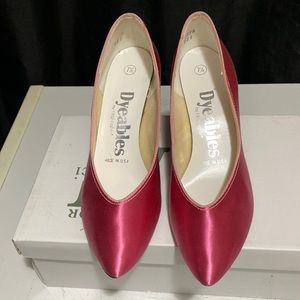 Dyeables rose pink shoes size 7.5